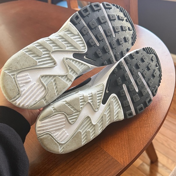 Nike White and Black Air Max Excee Sneakers - Picture 4 of 7